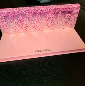Kylie eye shadow palette